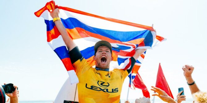 CAITLIN SIMMERS ET JOHN JOHN FLORENCE SACRÉS CHAMPIONS DU MONDE À TRESTLES